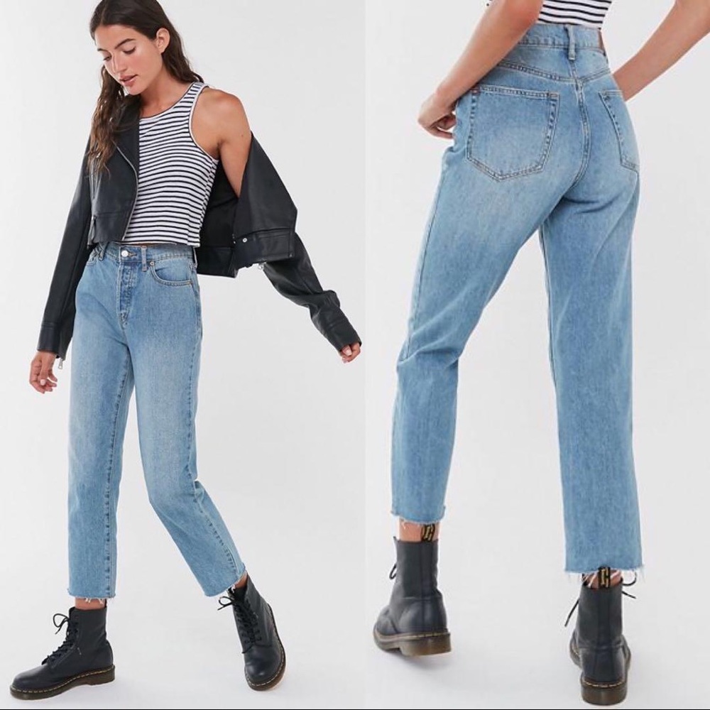 BDG High-Waisted Slim Straight Jean Sz 25